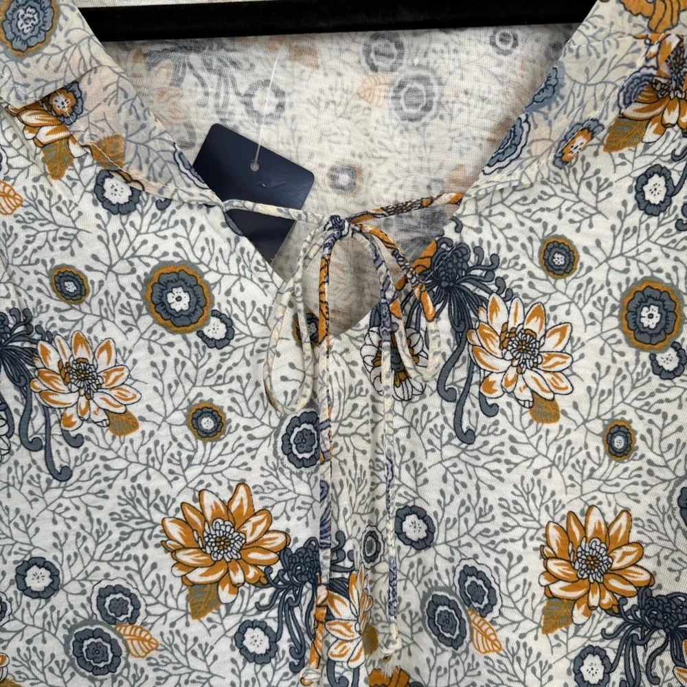 NWT Lucky Brand Blue Floral Blouse Size Small - Picture 6 of 12